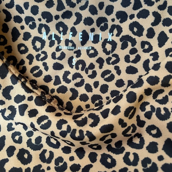 ❌ SOLD ❌ All Fenix Leopard-print Longline Sports Bra NWT - Picture 10 of 11